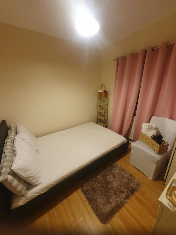 Double Size And Single Room In Barking Barking  Oda fotoğraf