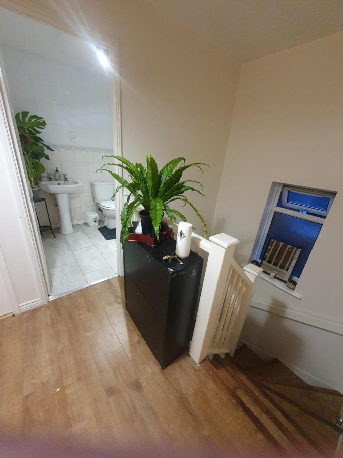 Double Size And Single Room In Barking Barking  Dış mekan fotoğraf