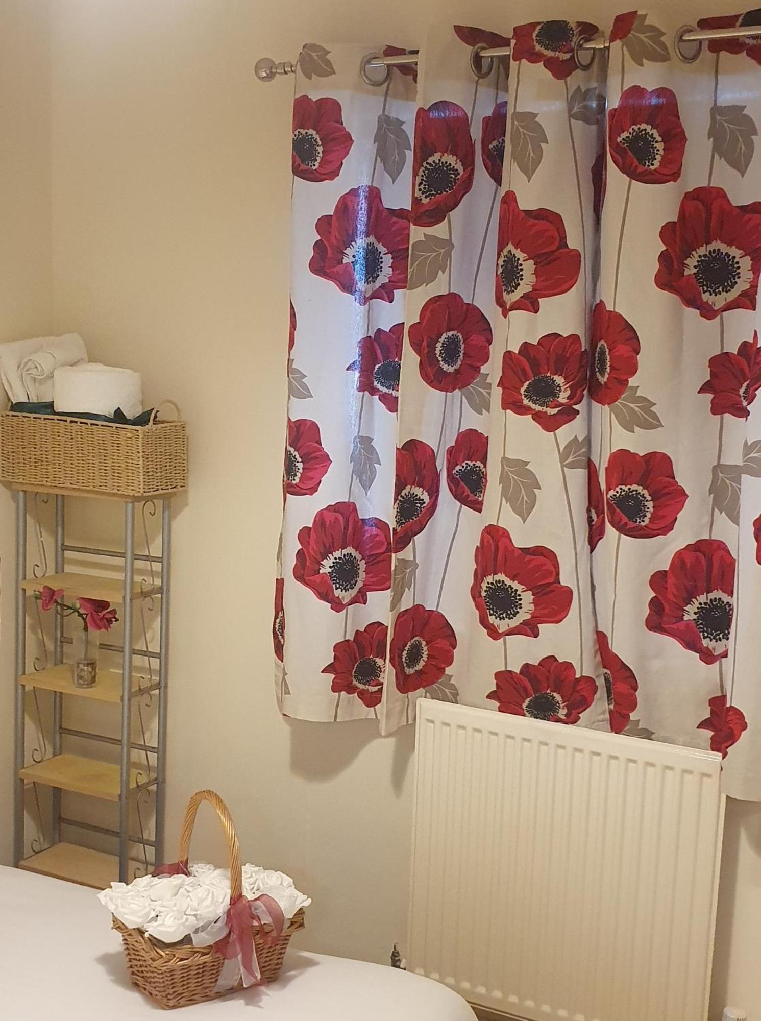 Double Size And Single Room In Barking Barking  Dış mekan fotoğraf