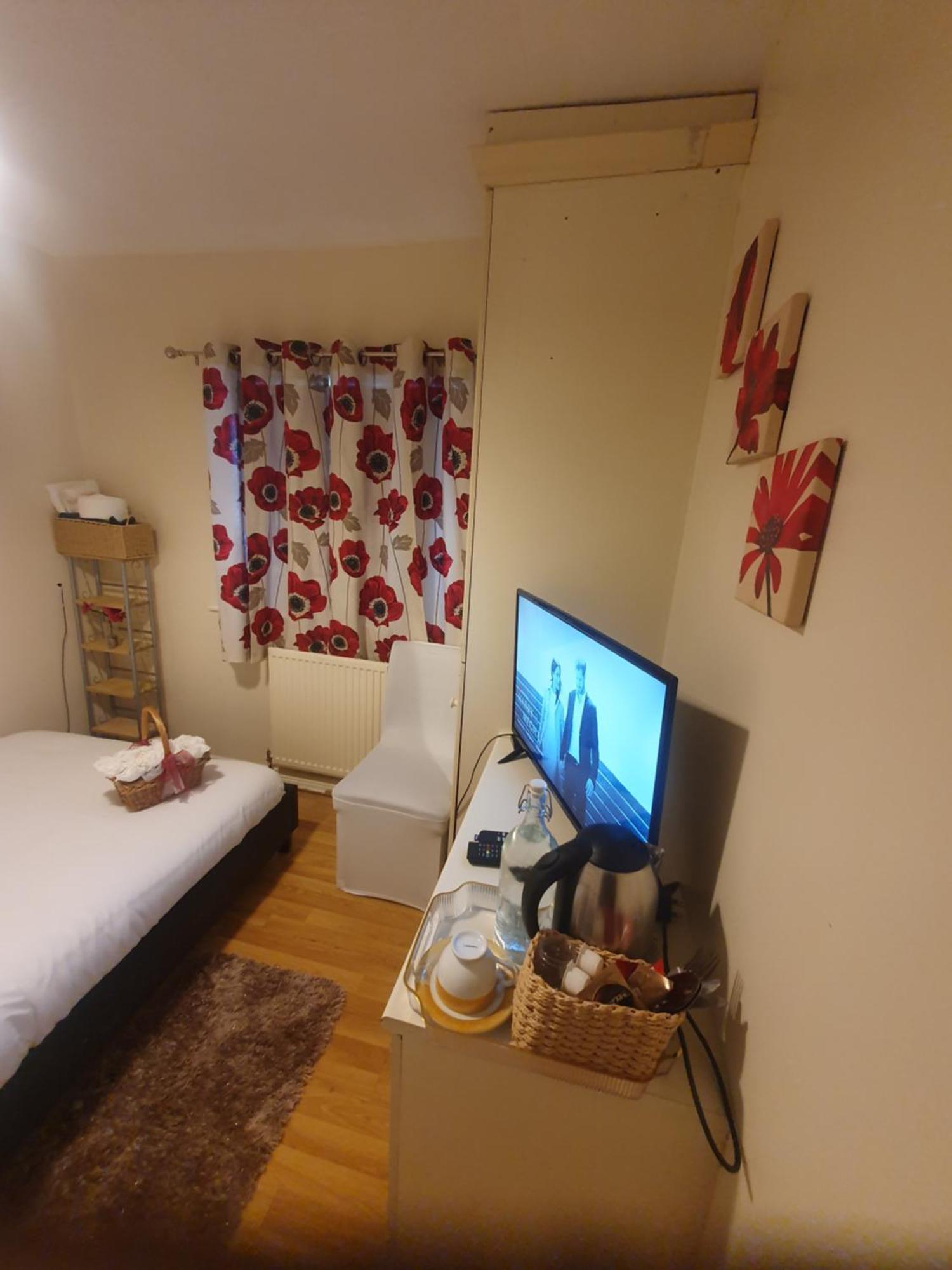 Double Size And Single Room In Barking Barking  Dış mekan fotoğraf